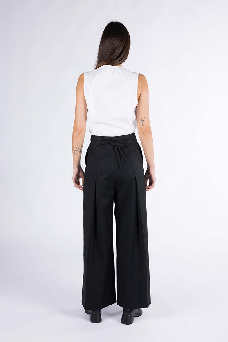 ALT+ BLACK PLEATED PANTS